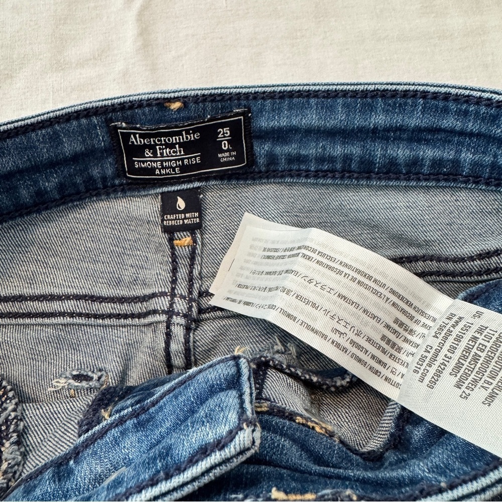 Abercrombie & Fitch Blue Skinny Jeans with Floral Embroidery - Picture 9 of 9